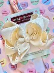 Cream Velvet Lace Hairbow