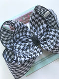 Houndstooth bow, houndstooth hairbow -- 4-5" or 6" lightweight bow - Darling Little Bow Shop