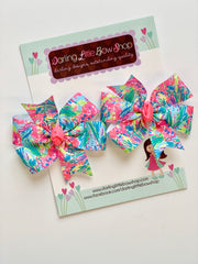 Lilly pigtail 3” bows in Fan Sea Pants print